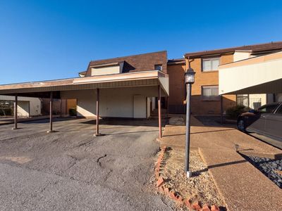 1021 Heritage Dr