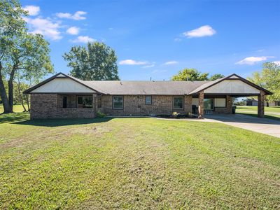 855 E Lowry Rd