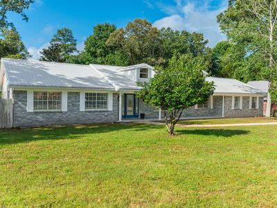 140 Gillis Dr