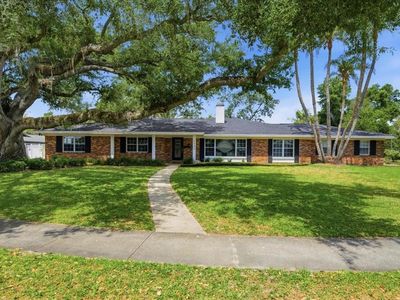 3042 Samara Dr
