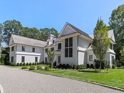 25 Redcoats Ln