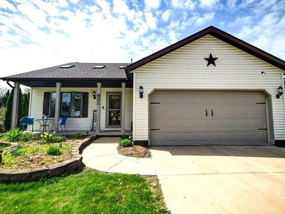 821 North Clover Lane