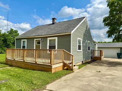 405 E Cowing Dr