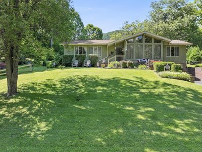 1511 Mountain View Ave E