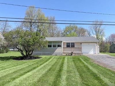 Property at 1127 Smith Ridge Rd, Bridgeport, NY