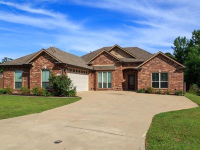 124 Lakeway Ln