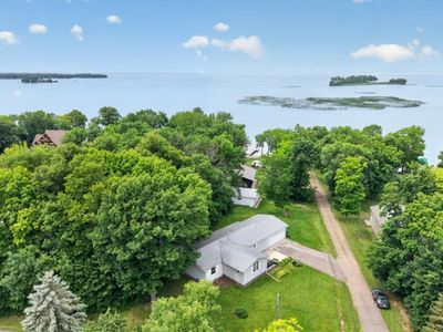 2215 Lake Shore Blvd
