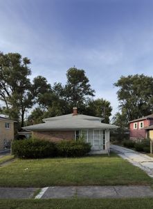 2322 W 157th Pl