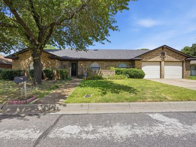 2202 Canyonwood Dr