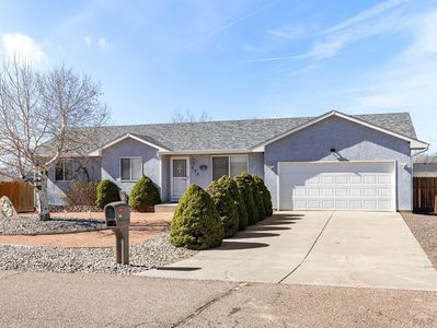 735 S Sterling Dr
