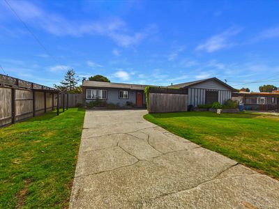 1094 Hiller Rd