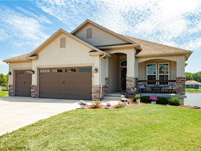 1112 SW Crabtree Cir