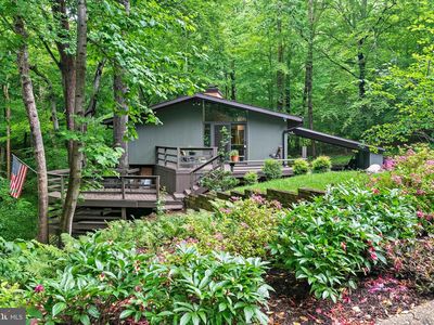 1689 Alice Ct