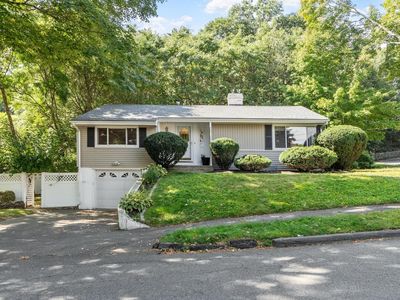 1 Standish Rd