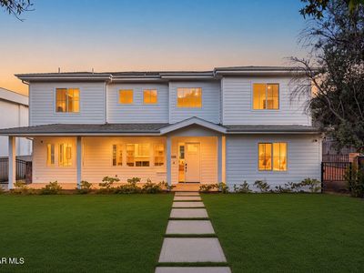 1688 E Mendocino St