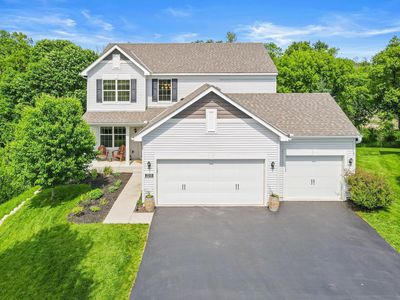2215 Lake Cir