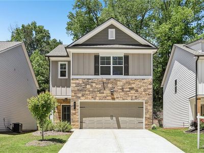 Property at 377 Station Overlook Dr, Auburn, GA