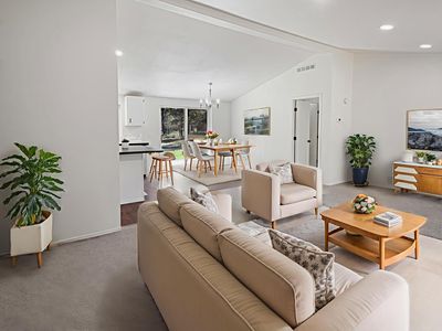 16093 Blackfeather Ln