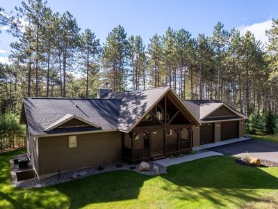 7369 Pine Grove Cir