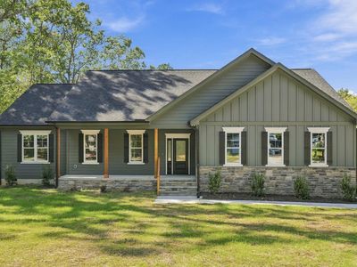195 Country Lake Dr