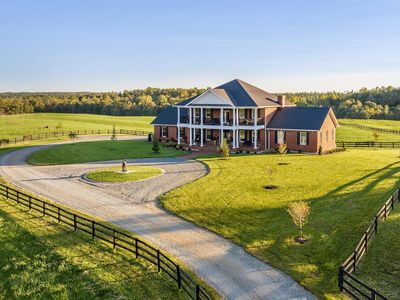 2055 Thomas Jefferson Pkwy