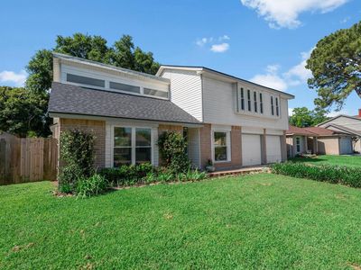 13411 Blazey Dr