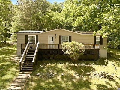 82 Daniel Ln