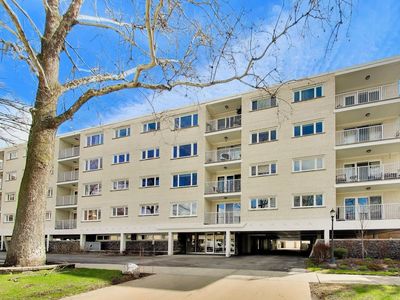 Property at 1535 Forest Ave APT 402, River Forest, IL