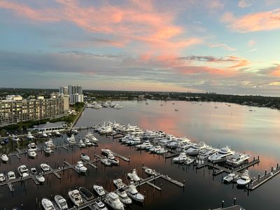 100 Lakeshore Drive #1954