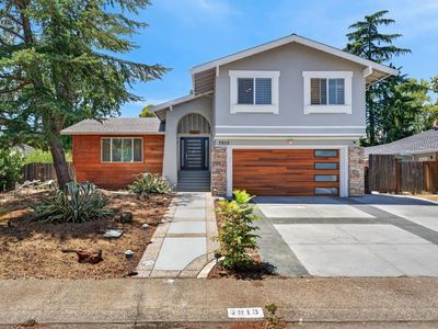 7913 Coral Oak Way