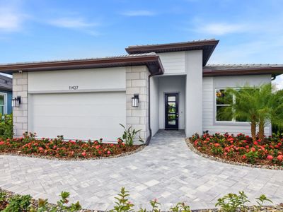 Mystique Plan, Spencer Glen