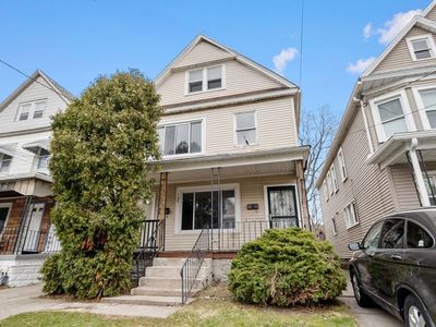 123 Peter St