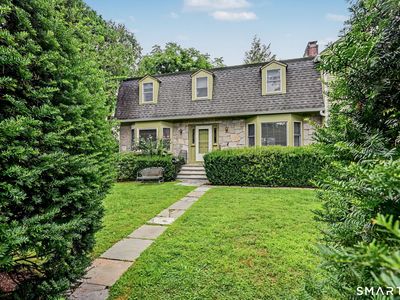 48 Green Avenue