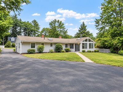 4 Algonquin Rd