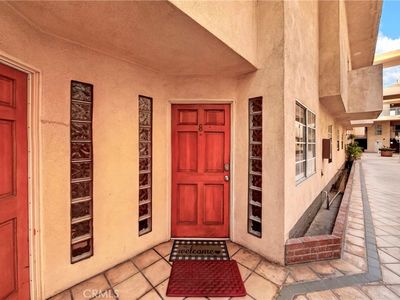 Property at 321 W Queen St APT 8, Inglewood, CA