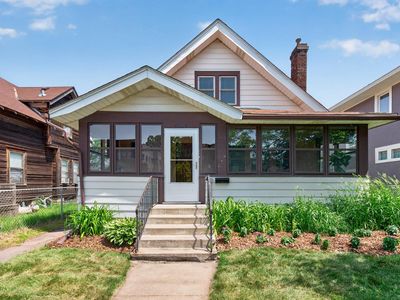 4115 Chicago Ave