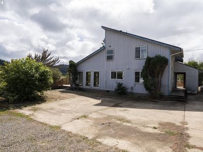27004 Briggs Hill Rd