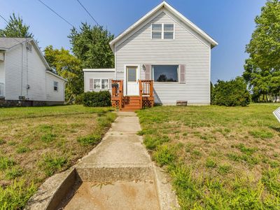 Property at 1141 State St, Marinette, WI
