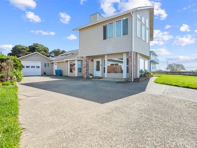 1151 S Pebble Beach Dr