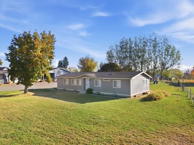 1211 Maple Grove Rd