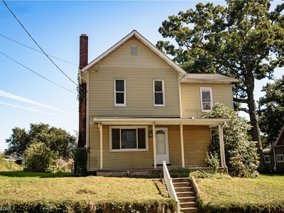 222 Plum St