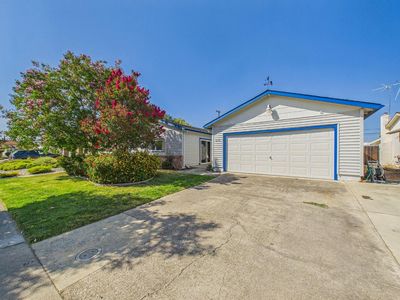 5771 W Walbrook Dr