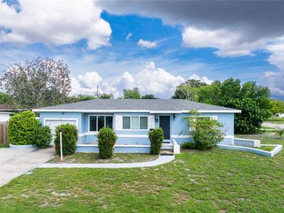 2501 LESLEE LAKE DRIVE N