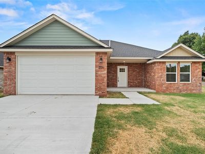 204 E Abbot Ln