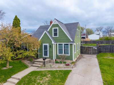 345 Dalgren Ave