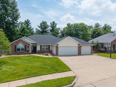 810 Shakertown Way