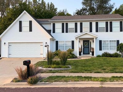 1807 W Geneva Rd