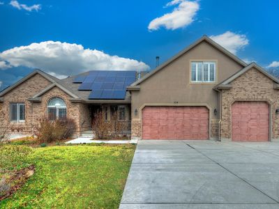 1114 W Shields Ln