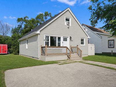 16612 Geneva Dr