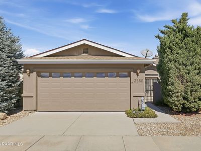 3280 Iris Ln